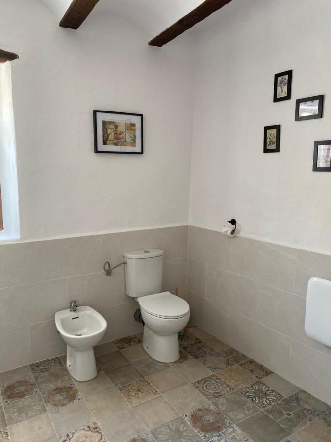 B&B Los Lujos Oria Buitenkant foto
