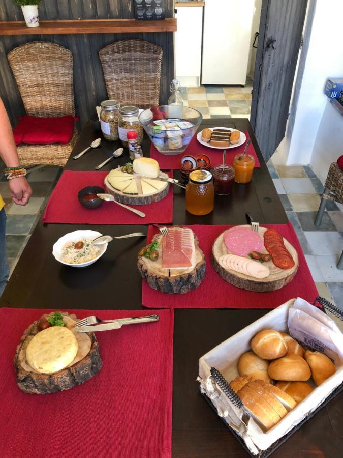 B&B Los Lujos Oria Buitenkant foto